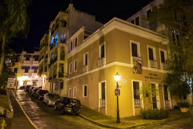 How Motels Optimize Electricity Costs